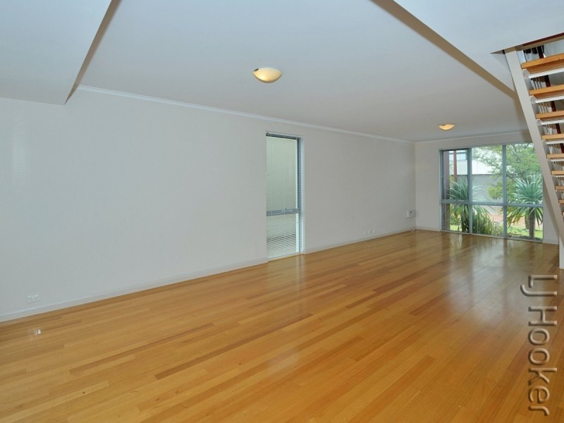 3 Arcot Court, Meadow Springs WA 6210