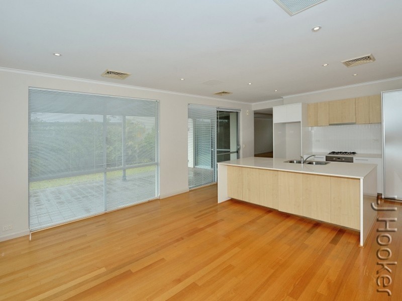 3 Arcot Court, Meadow Springs WA 6210