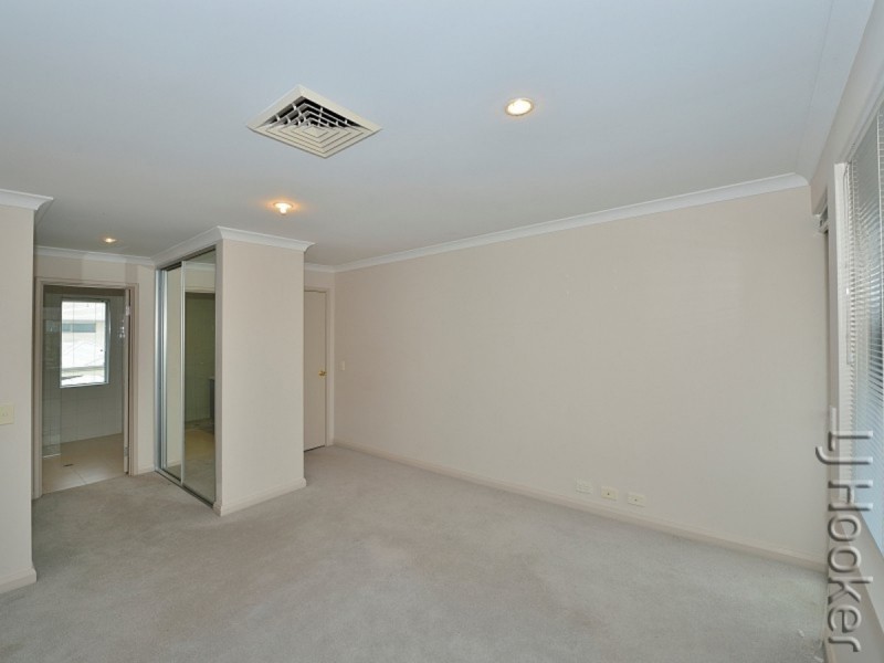 3 Arcot Court, Meadow Springs WA 6210
