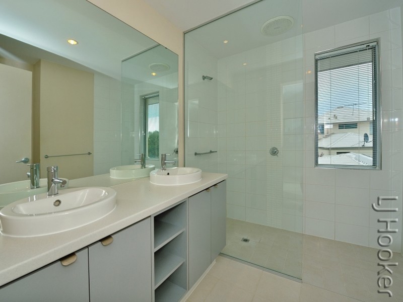 3 Arcot Court, Meadow Springs WA 6210