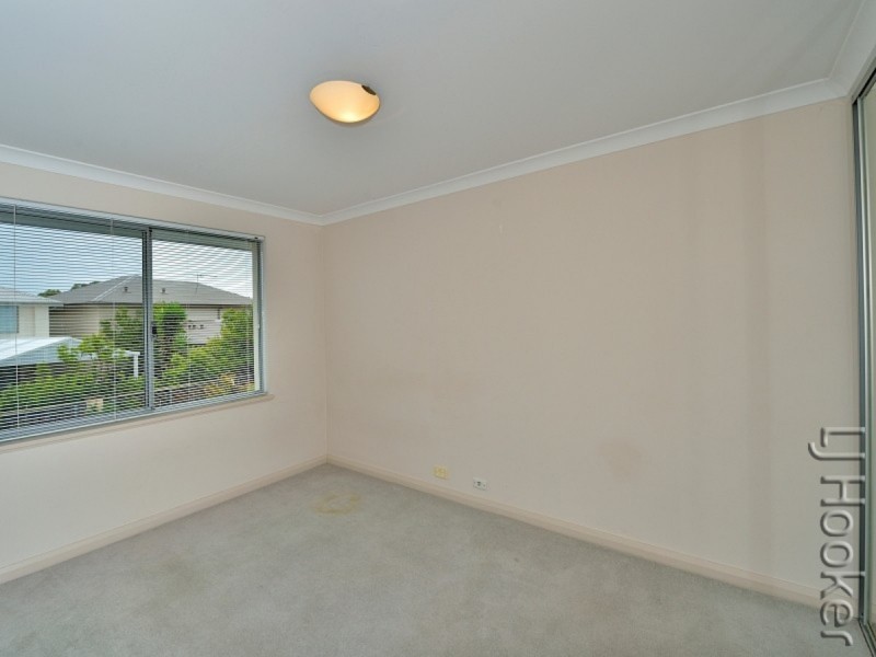 3 Arcot Court, Meadow Springs WA 6210