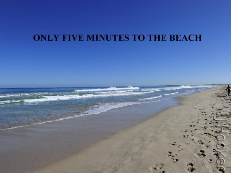 8 Aquamarine Parade, Karnup WA 6176