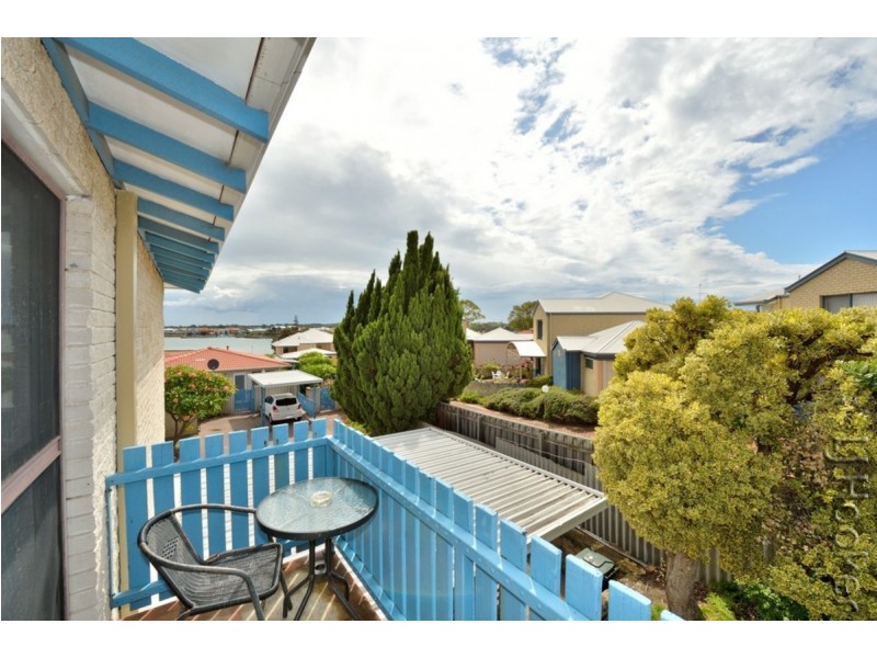 13/11 Leslie Street, Dudley Park WA 6210