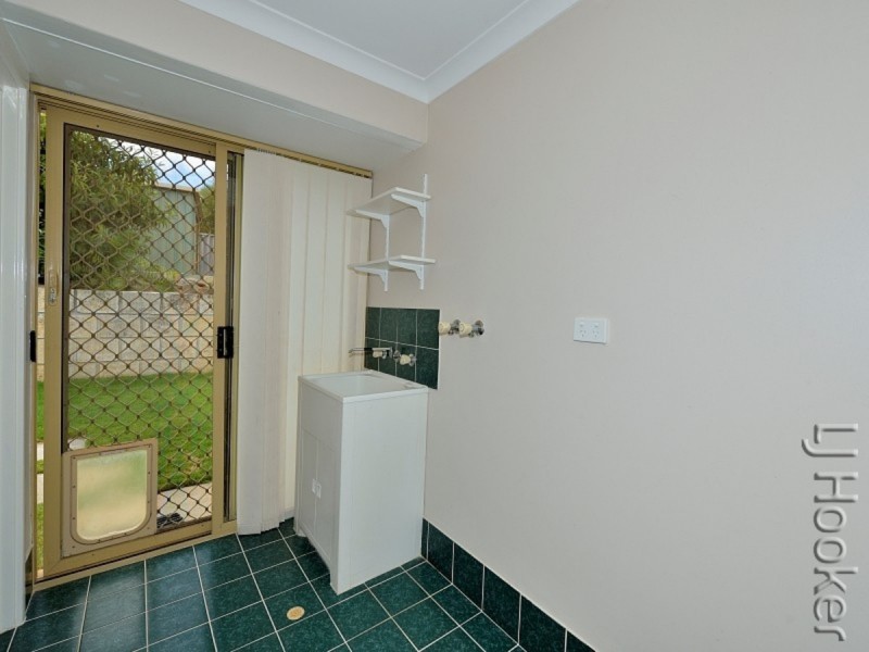 63 Casuarina Drive, Halls Head WA 6210