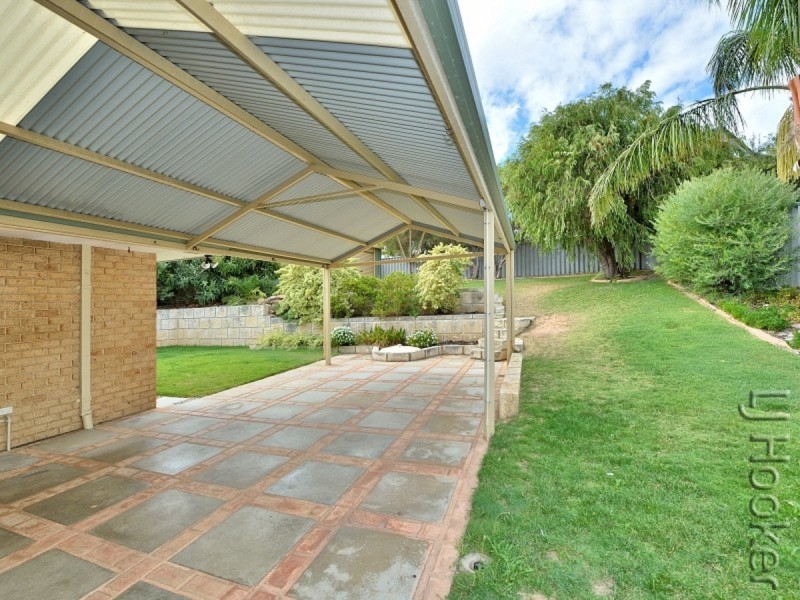 63 Casuarina Drive, Halls Head WA 6210