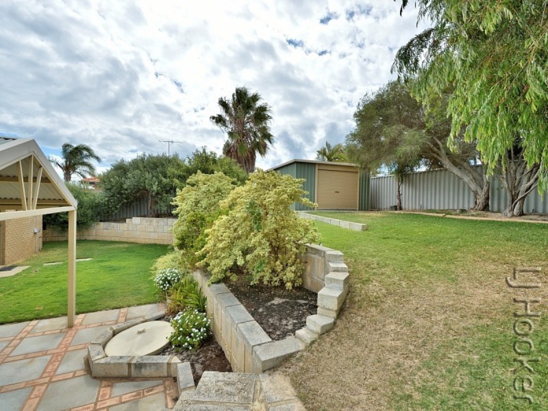63 Casuarina Drive, Halls Head WA 6210