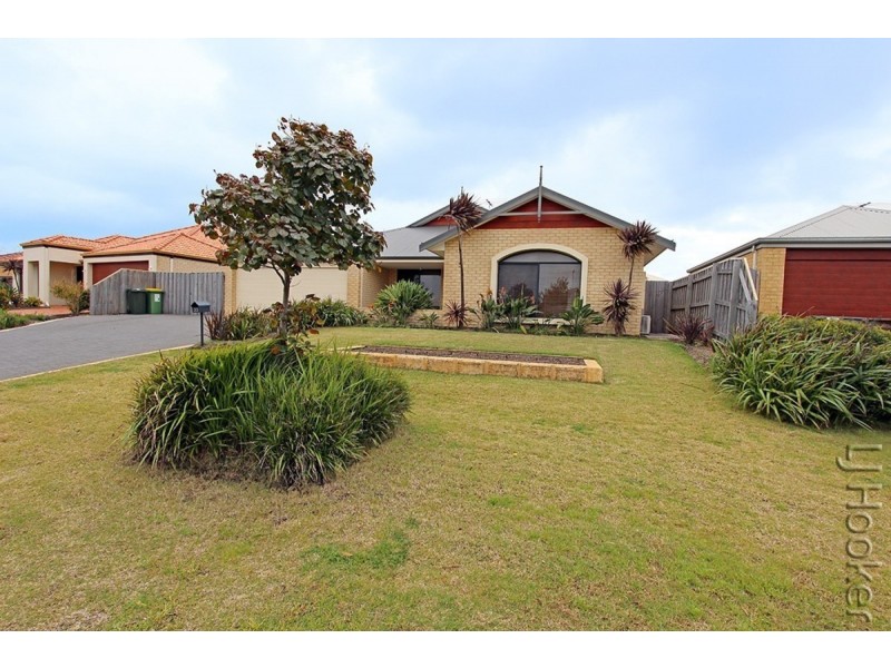 33 Seascapes Boulevard, Halls Head WA 6210