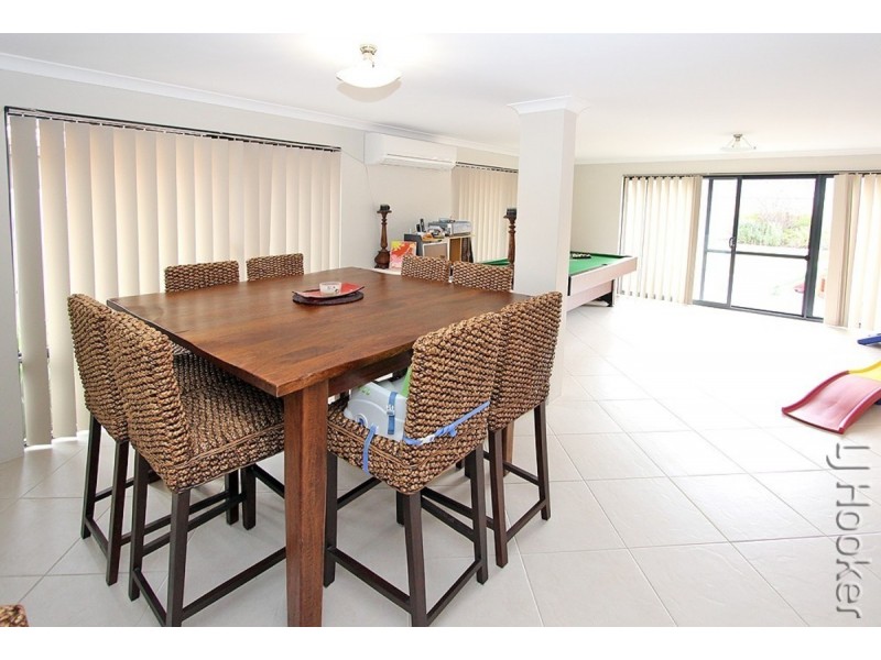 33 Seascapes Boulevard, Halls Head WA 6210