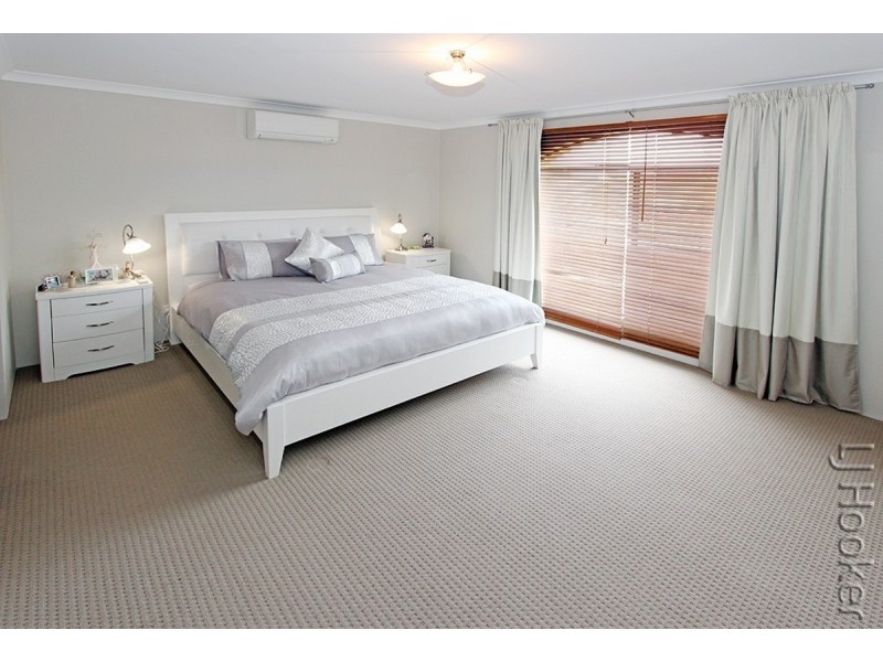 33 Seascapes Boulevard, Halls Head WA 6210