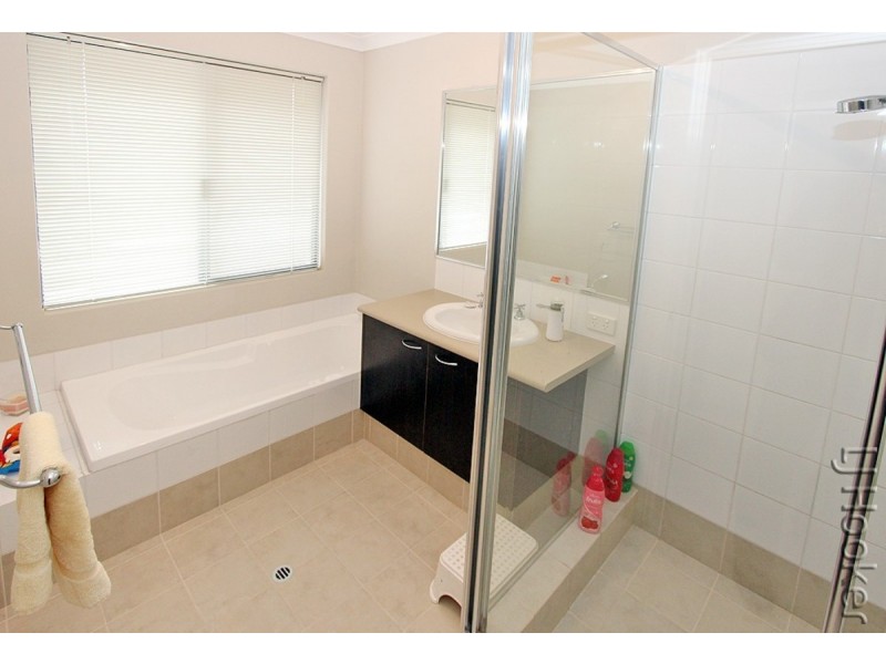 33 Seascapes Boulevard, Halls Head WA 6210