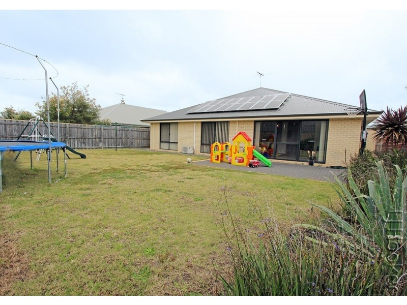 33 Seascapes Boulevard, Halls Head WA 6210