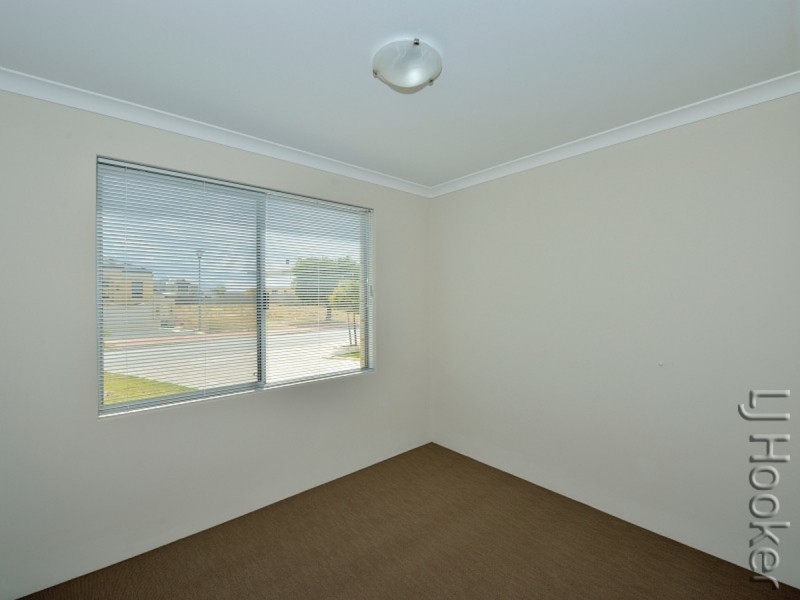 54 Leisure Way, Halls Head WA 6210