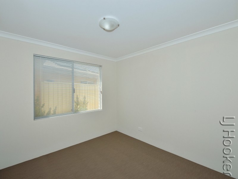 54 Leisure Way, Halls Head WA 6210