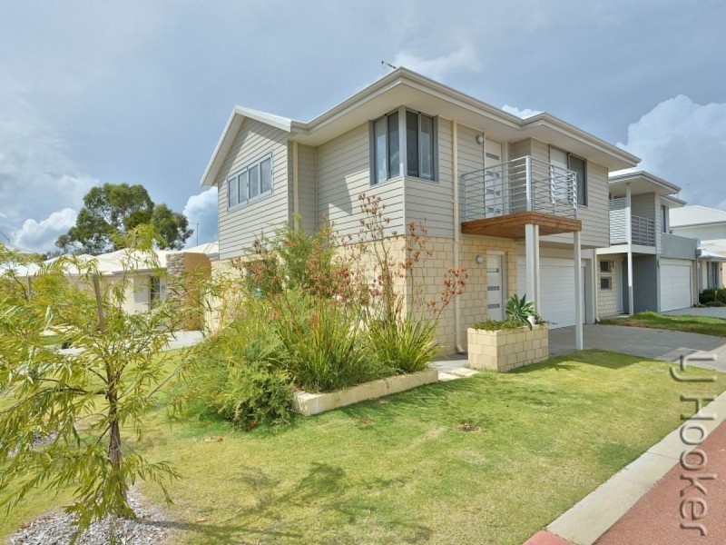 54 Leisure Way, Halls Head WA 6210