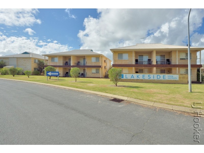 22/1 Lakes Crescent, South Yunderup WA 6208