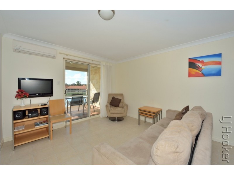22/1 Lakes Crescent, South Yunderup WA 6208