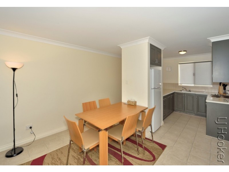 22/1 Lakes Crescent, South Yunderup WA 6208