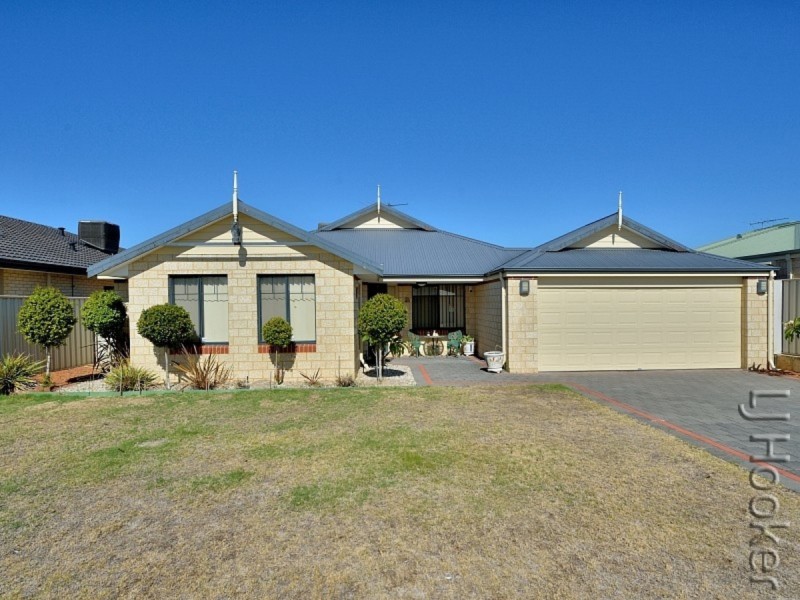 8 Voltaire Way, Secret Harbour WA 6173