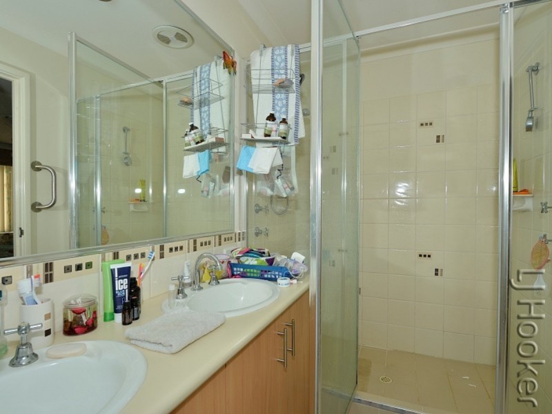 8 Voltaire Way, Secret Harbour WA 6173