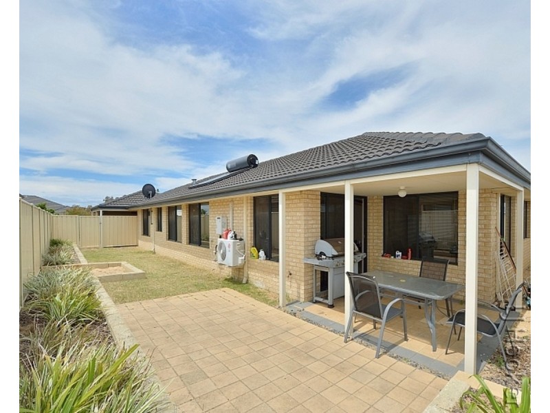 22 Kerkeri Heights, Lakelands WA 6180