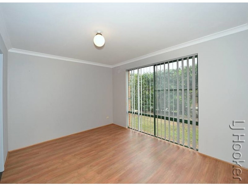 30 Tamarisk Drive, Halls Head WA 6210