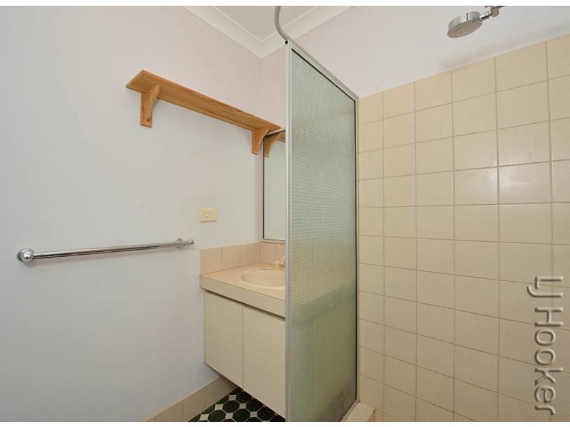 30 Tamarisk Drive, Halls Head WA 6210