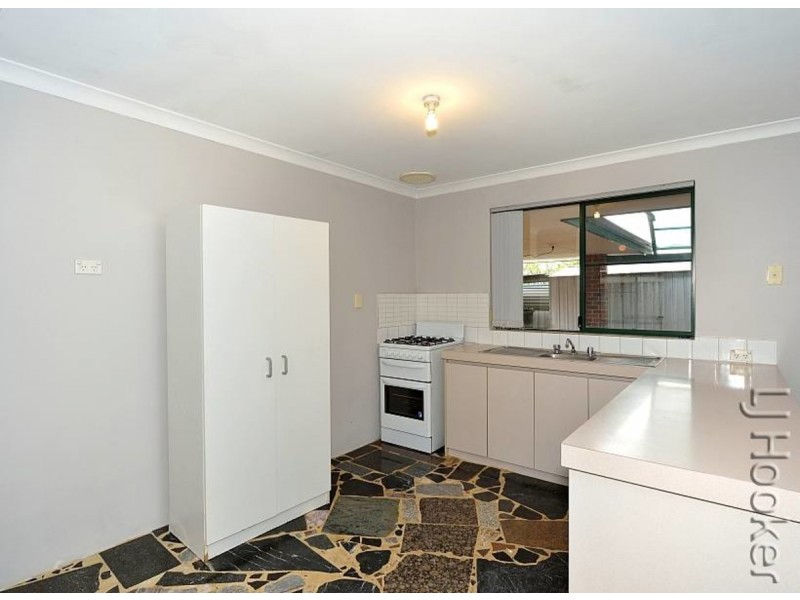 30 Tamarisk Drive, Halls Head WA 6210