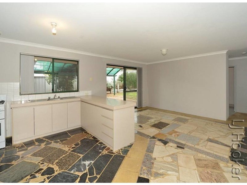 30 Tamarisk Drive, Halls Head WA 6210