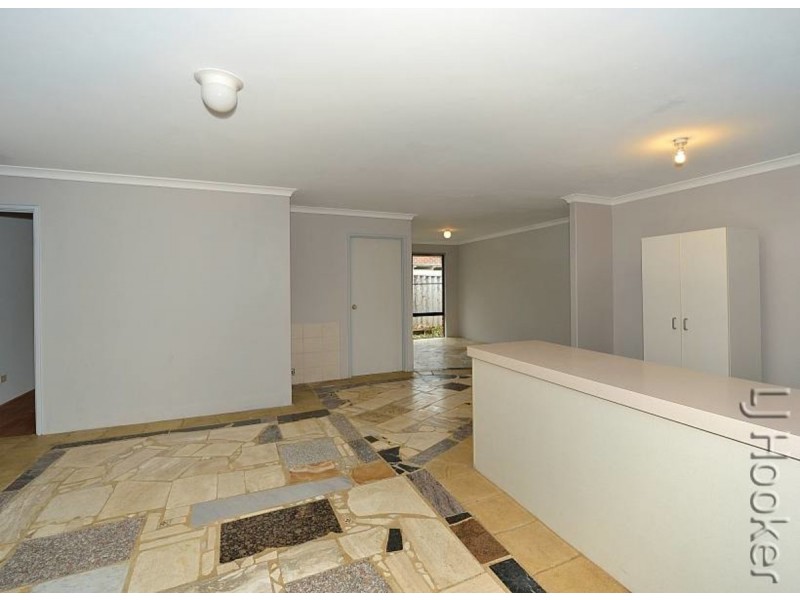 30 Tamarisk Drive, Halls Head WA 6210