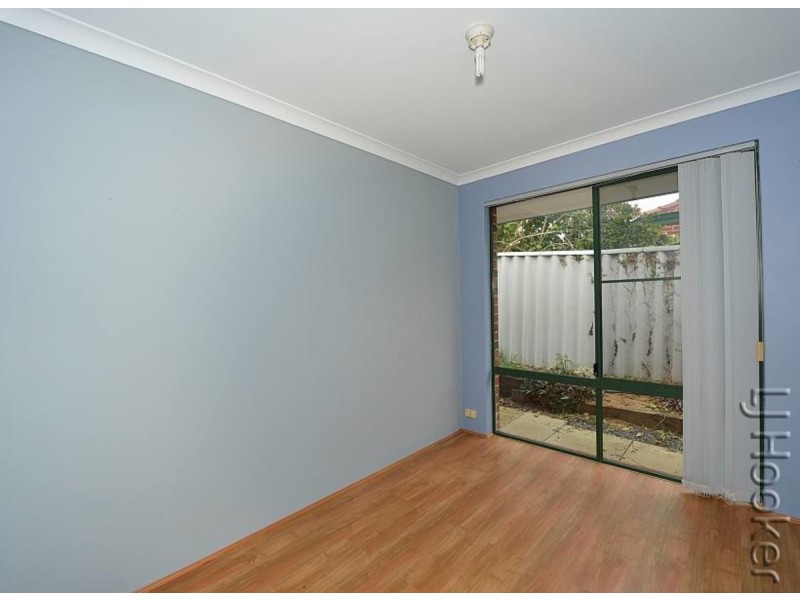 30 Tamarisk Drive, Halls Head WA 6210