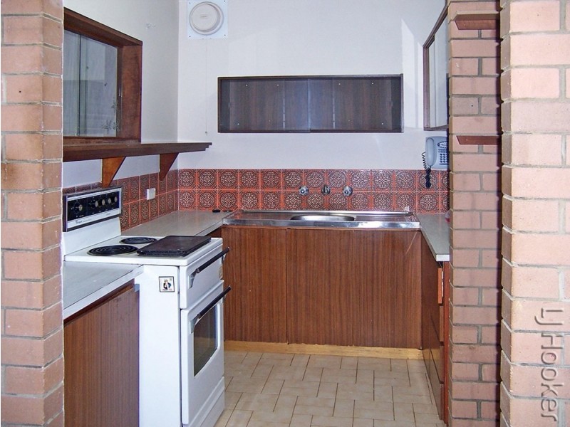 11/8 Creery Street, Dudley Park WA 6210