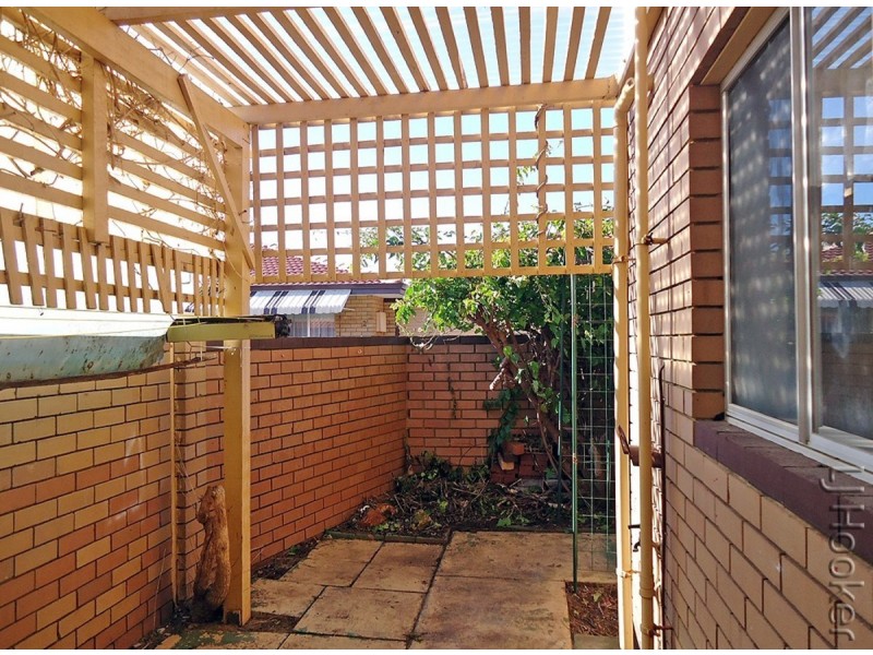 11/8 Creery Street, Dudley Park WA 6210