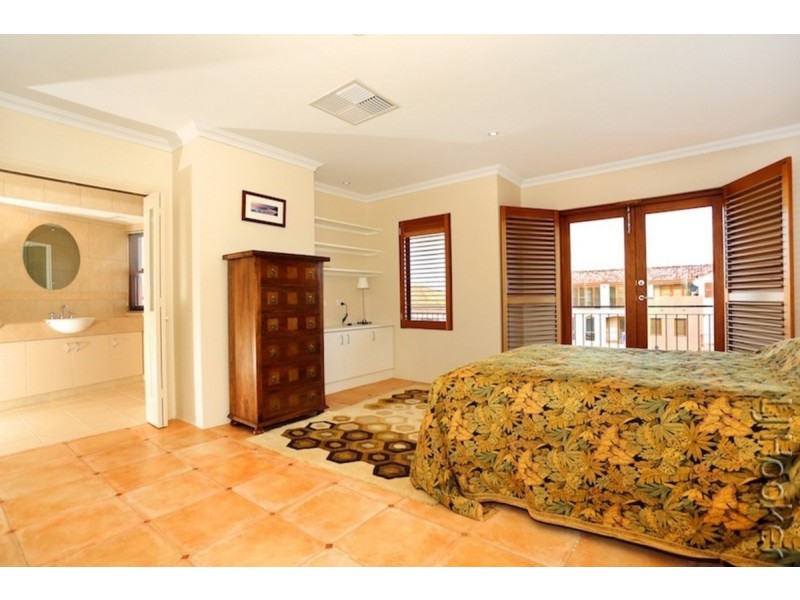 105/18 Port Quays, Wannanup WA 6210