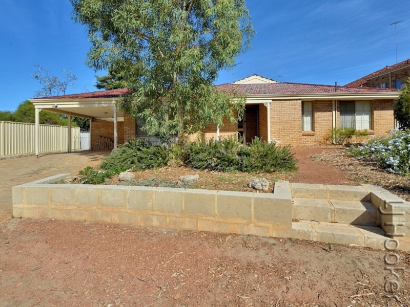 77 Oaklands Avenue, Halls Head WA 6210