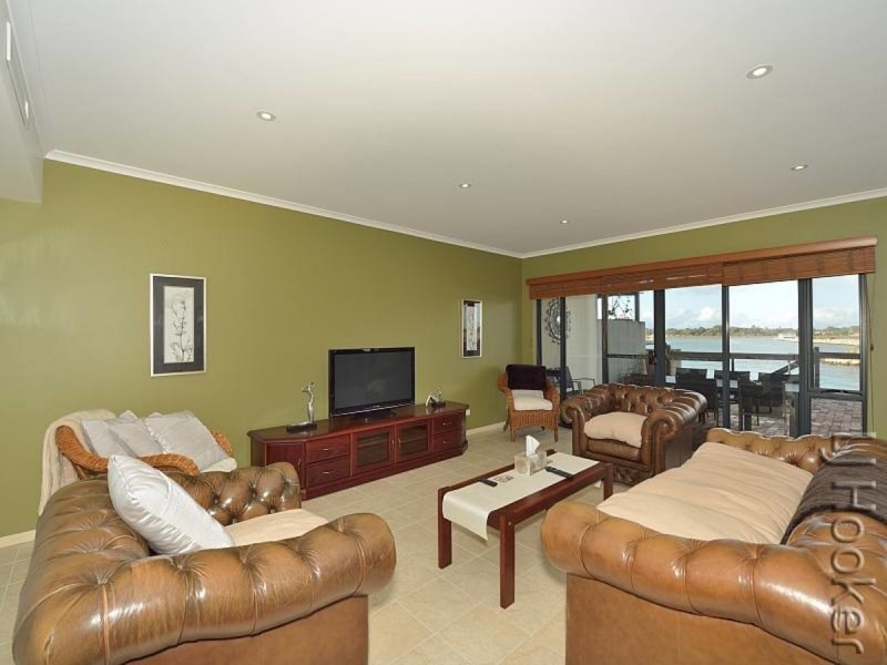 23/3 Piccolo Place, Halls Head WA 6210