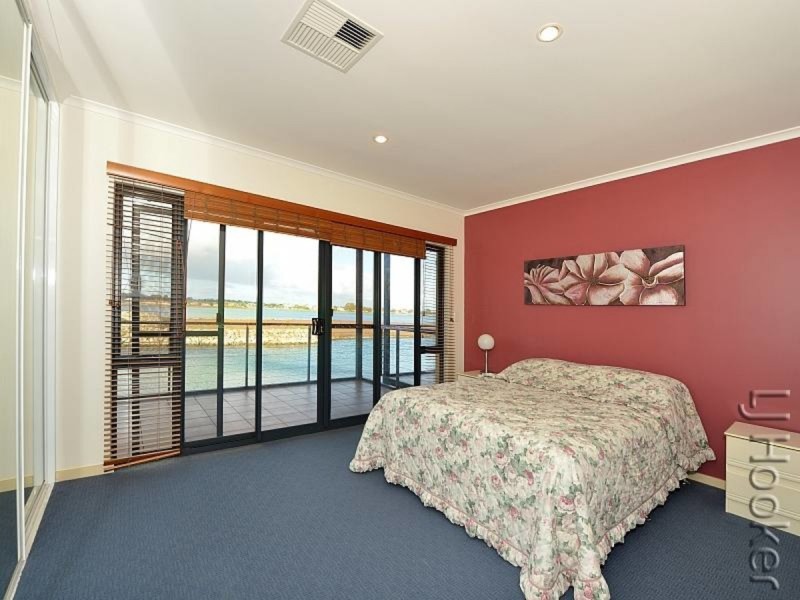 23/3 Piccolo Place, Halls Head WA 6210