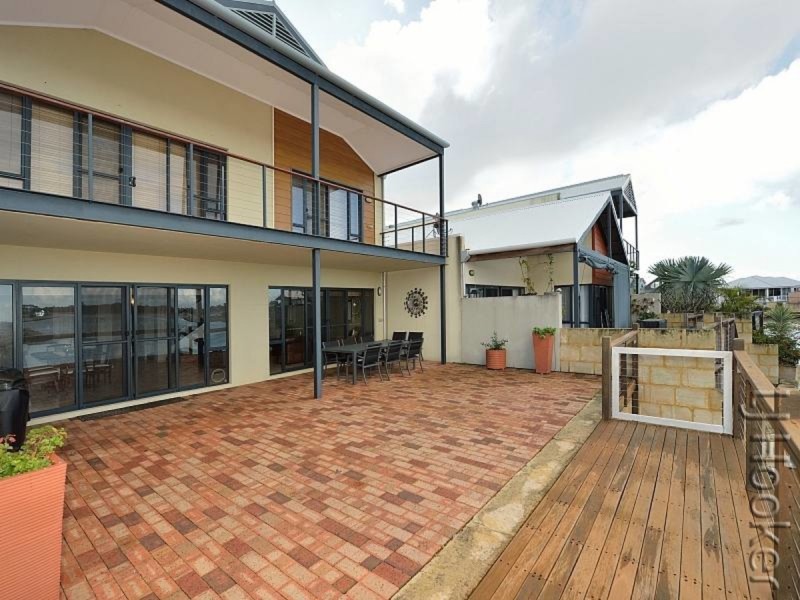 23/3 Piccolo Place, Halls Head WA 6210