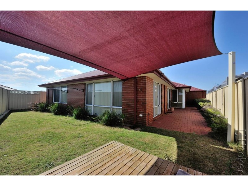 53 Albina Chase, Lakelands WA 6180