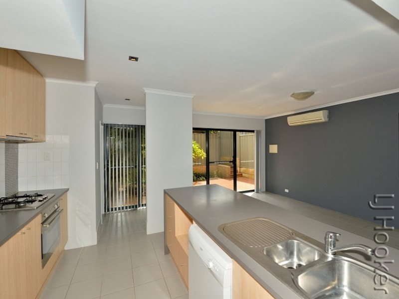 23/1 Mariners Cove Drive, Dudley Park WA 6210