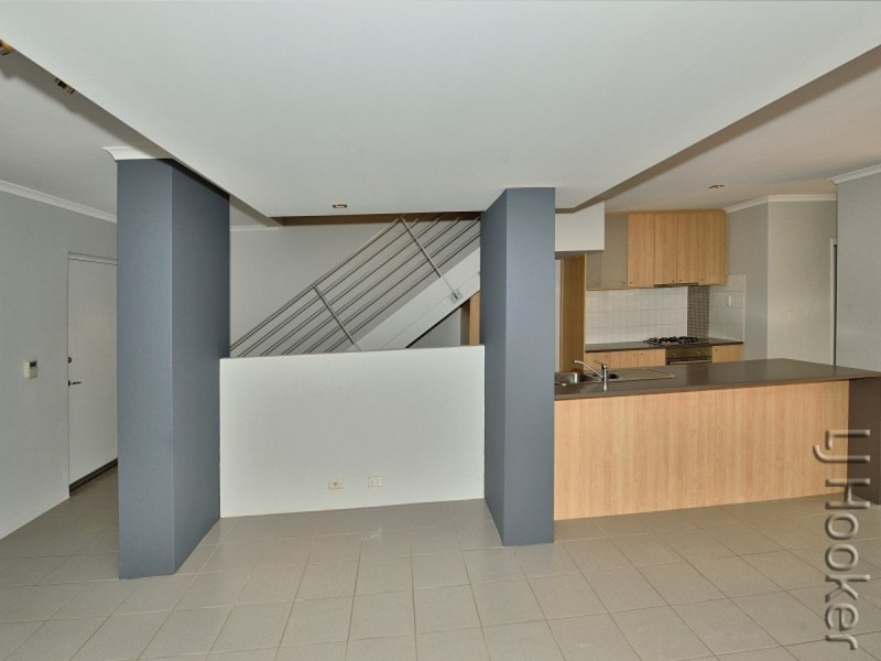 23/1 Mariners Cove Drive, Dudley Park WA 6210