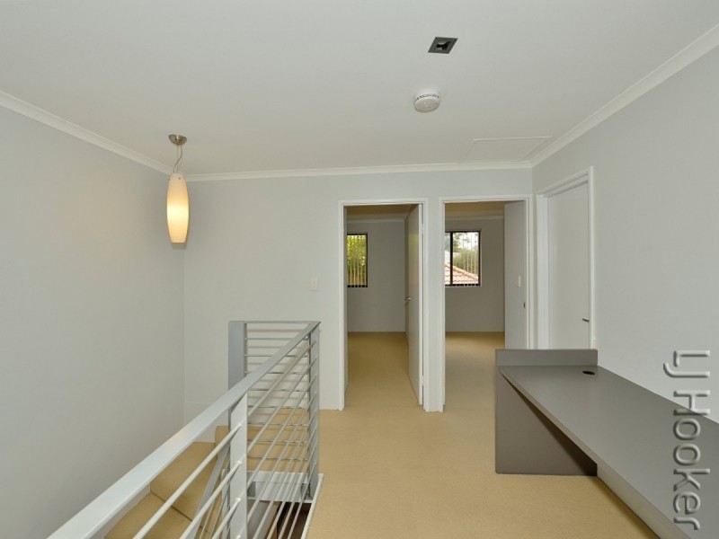 23/1 Mariners Cove Drive, Dudley Park WA 6210