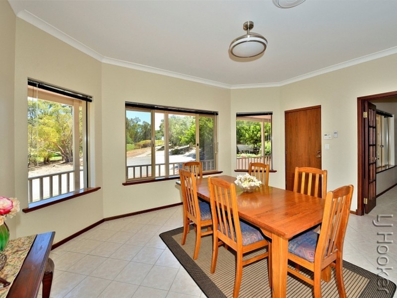 1 Heywood Court, Halls Head WA 6210