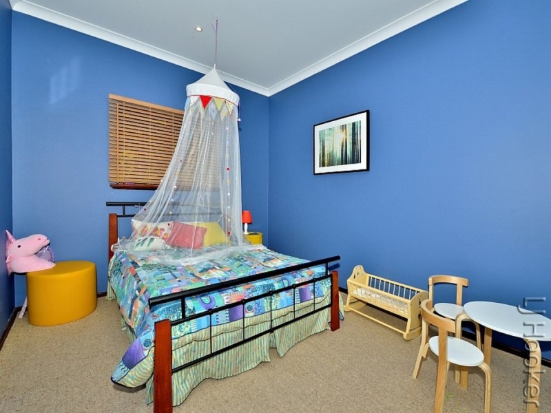 1 Heywood Court, Halls Head WA 6210