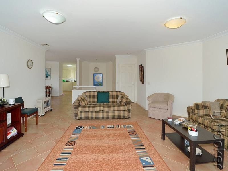 8/3 Leslie Street, Dudley Park WA 6210