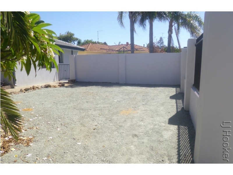 35 Elderberry Circle, Halls Head WA 6210