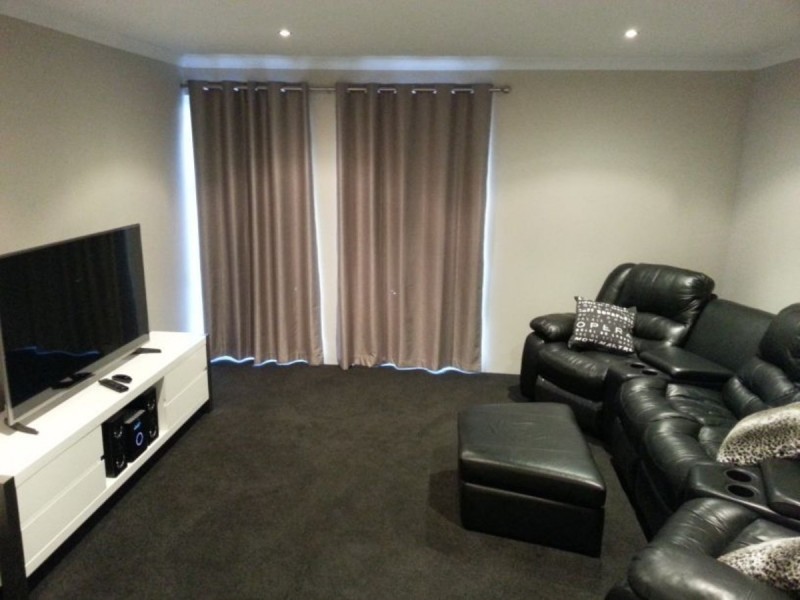 350 Peelwood Parade, Halls Head WA 6210