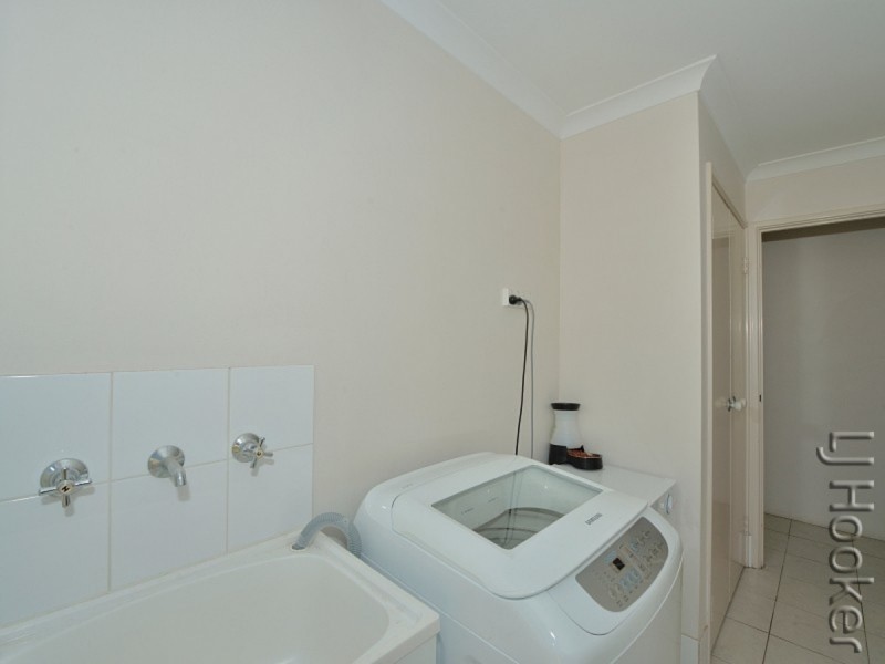 17 Rayner Promenade, Lakelands WA 6180