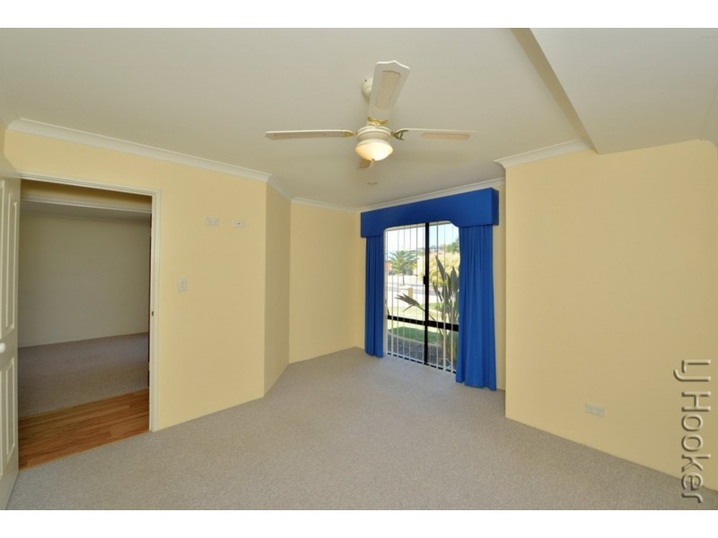 182 Peelwood Parade, Halls Head WA 6210