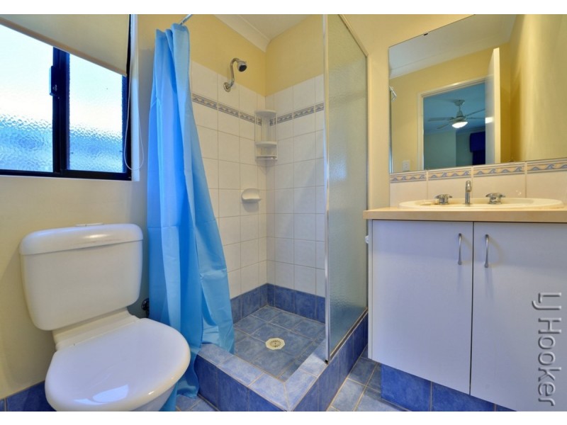 182 Peelwood Parade, Halls Head WA 6210