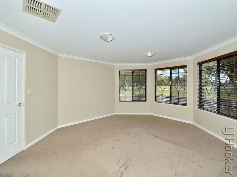 61 Murdoch Drive, Greenfields WA 6210